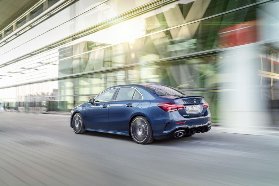  Mercedes-AMG A35 4Matic Sedan (V177) 2019 года  (WW) (фото 2 из 25)